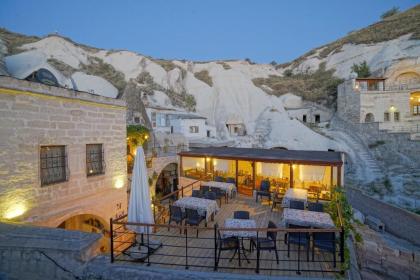 Melek Cave Hotel - image 1