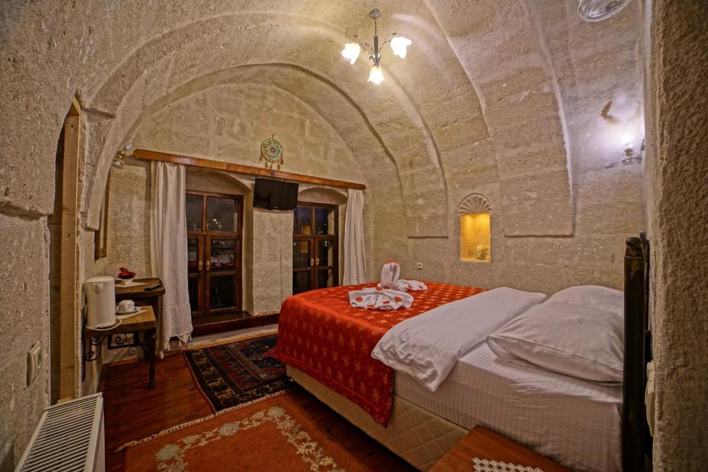 Melek Cave Hotel - image 3