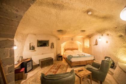 Charming Cave Hotel - image 12