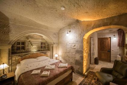 Charming Cave Hotel - image 3