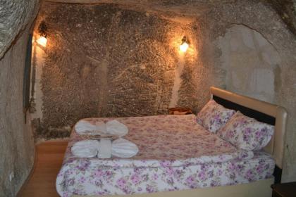 Coco Cave - image 12