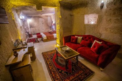 Divan Cave House - image 19
