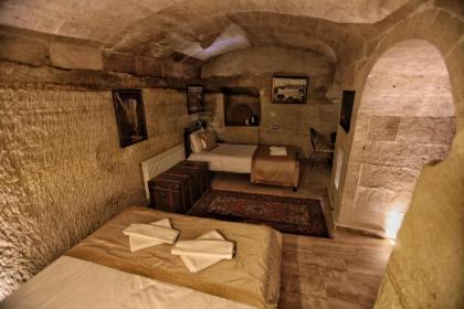 Emit Cave Hotel - image 16