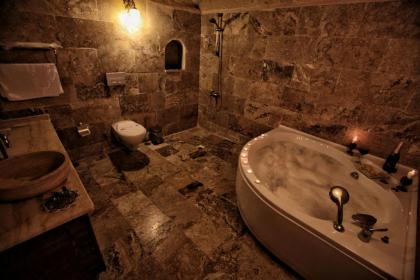 Emit Cave Hotel - image 4