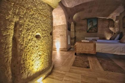 Emit Cave Hotel - image 7