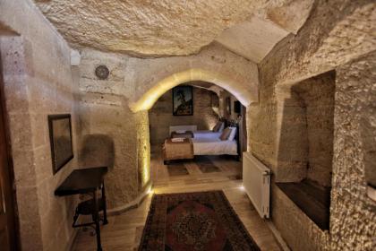 Emit Cave Hotel - image 8