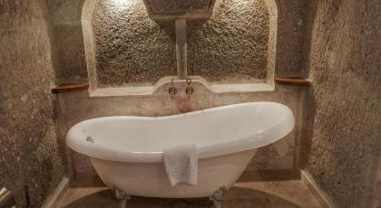 Sarnich Cave Suites - image 23