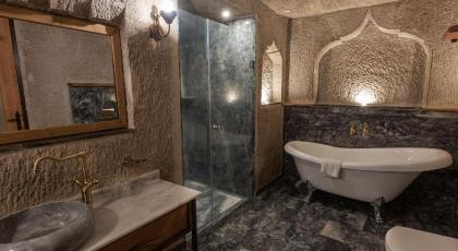 Sarnich Cave Suites - image 29