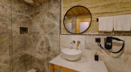 Concept Cave Suites - image 21