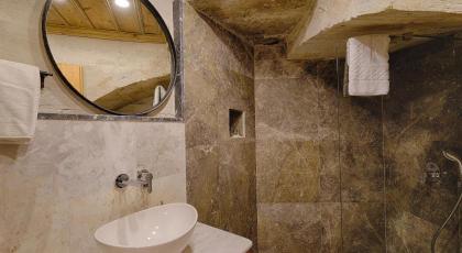 Concept Cave Suites - image 25