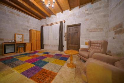 Secret Hill Cave Suites - image 29