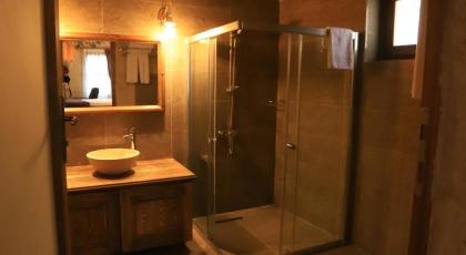 DOCTOR'S CAVE SUİTES - image 27