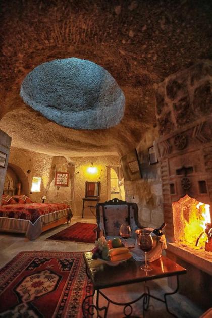 Traveller's Cave Hotel - image 22