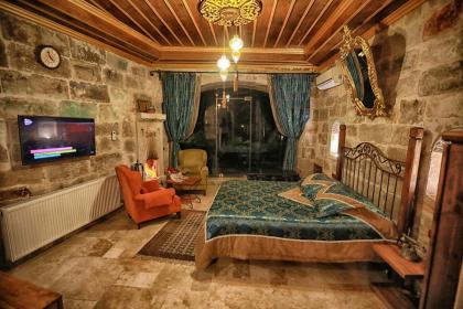 Traveller's Cave Hotel - image 23